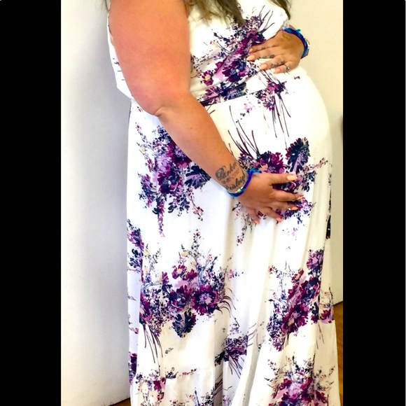 Maternity Dress - Picture 2 of 4